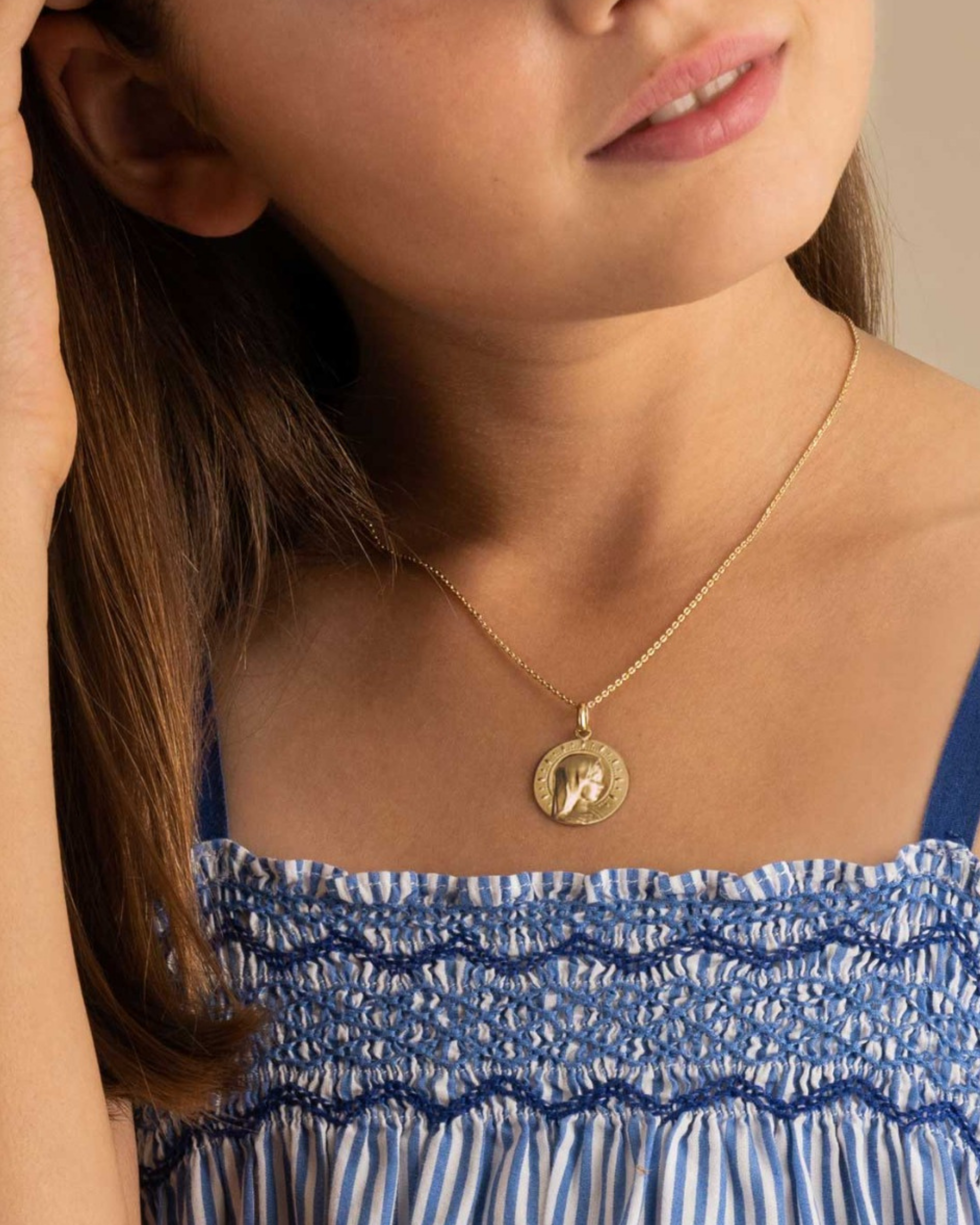 Médaille baptême Vierge Jeune Étoilée