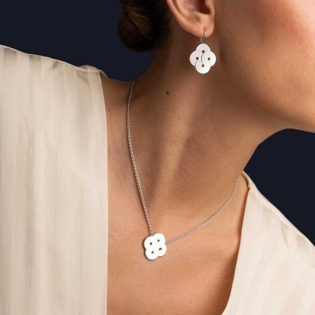 Boucles d'Oreilles Dormeuses Argent Enlacé