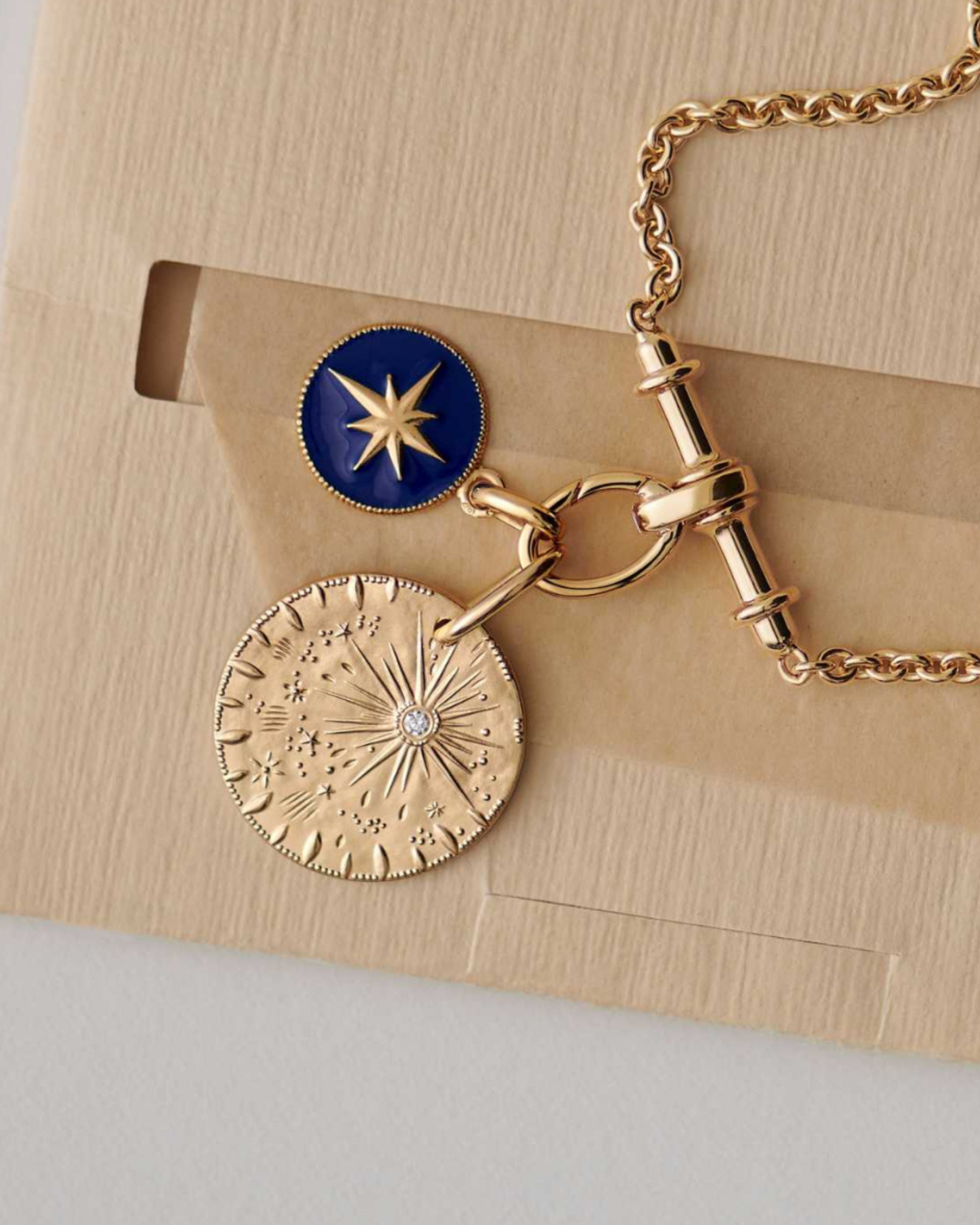 Pendentif Or Jaune Etoile - Bleu Marine