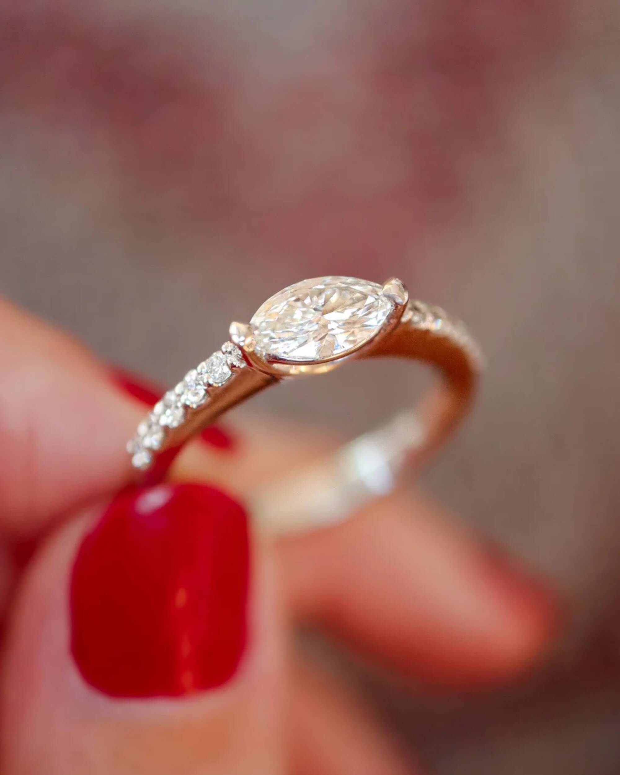 Bague Marquise éclatante